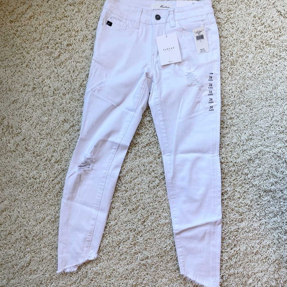 NWT KanCan white ankle skinny jeans raw hem 24